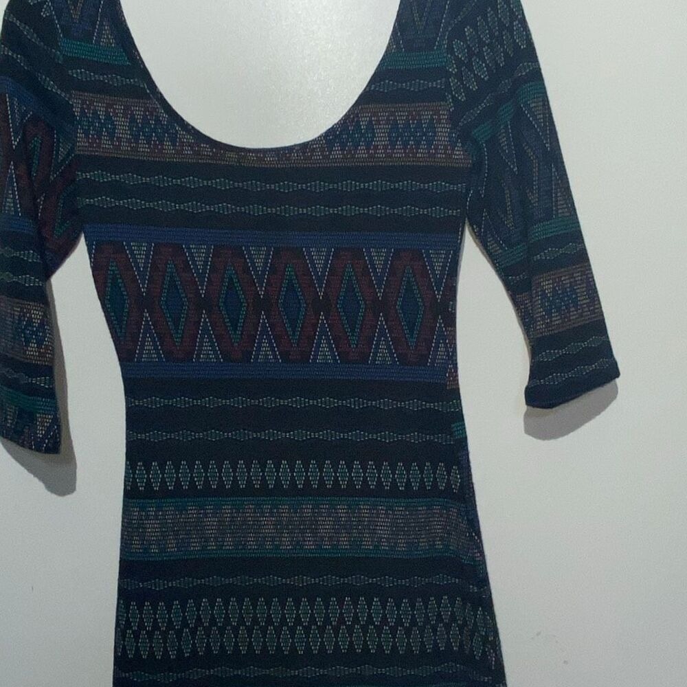 Try ! This Womens Multicolor Aztec Scoop Neck 3/4 Sleeve Bodycon Dress Small NWT - Picture 8 of 10